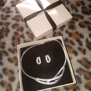 Silver Tone Earring and Necklace Gift Set